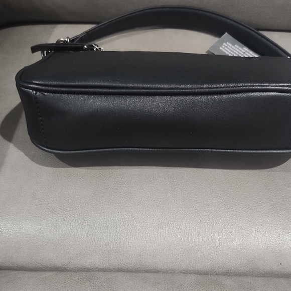 SOLD💢💢 Ed Hardy Love Kills Slowly Shoulder Bag - Picture 4 of 8